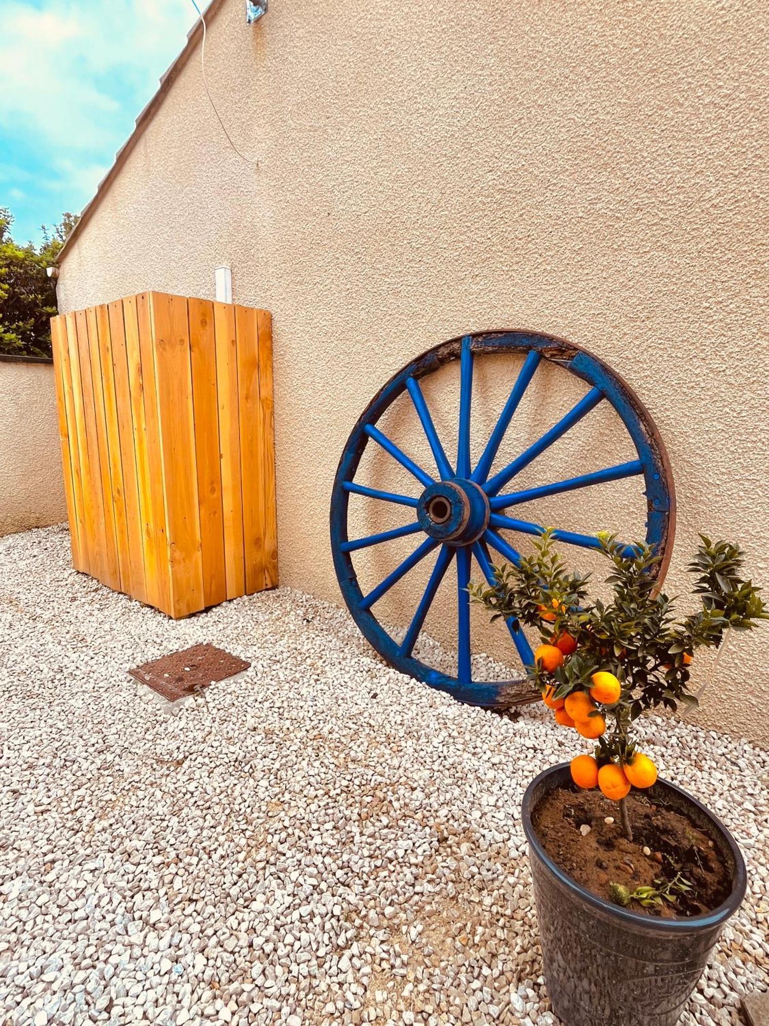Pierrange Apartment Grillon Екстериор снимка