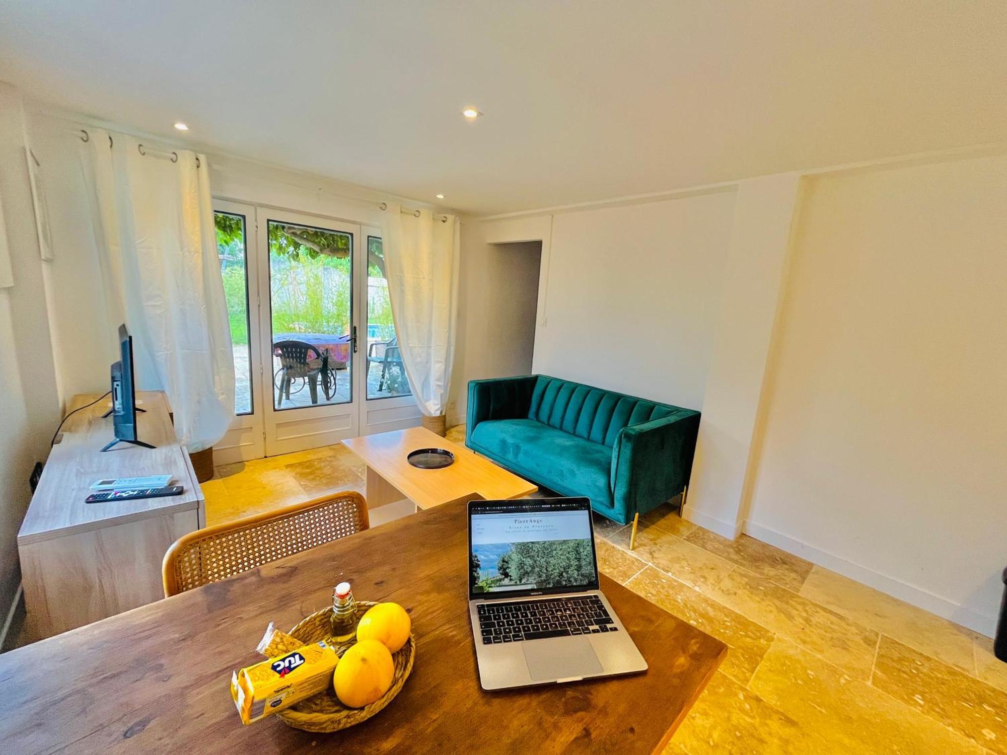 Pierrange Apartment Grillon Екстериор снимка
